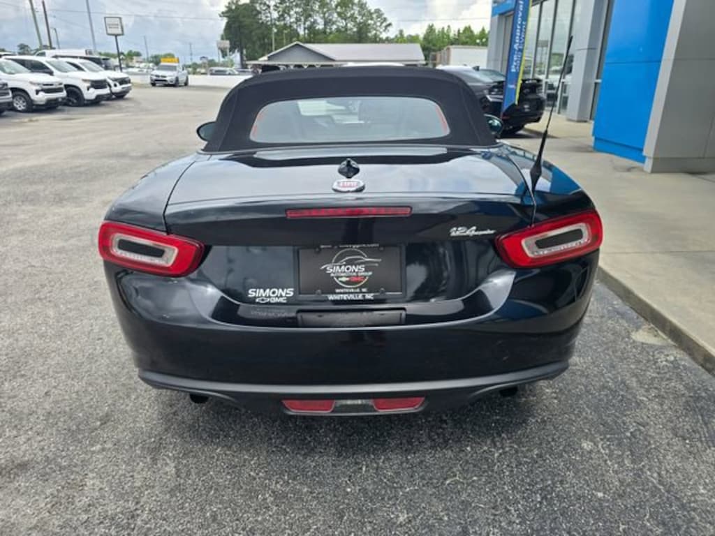 Used 2020 FIAT 124 Spider Classica