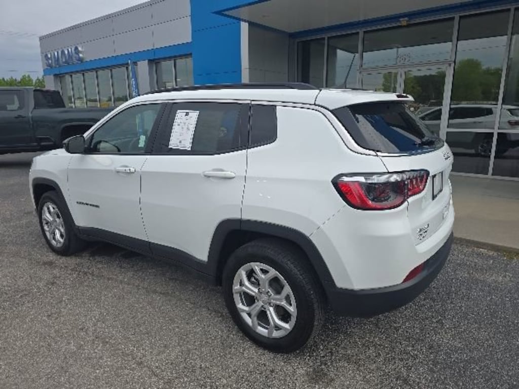 Used 2024 Jeep Compass Latitude