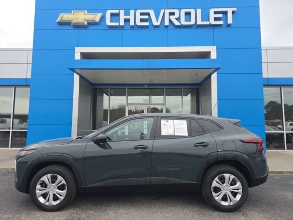 Used 2025 Chevrolet Trax LS SUV