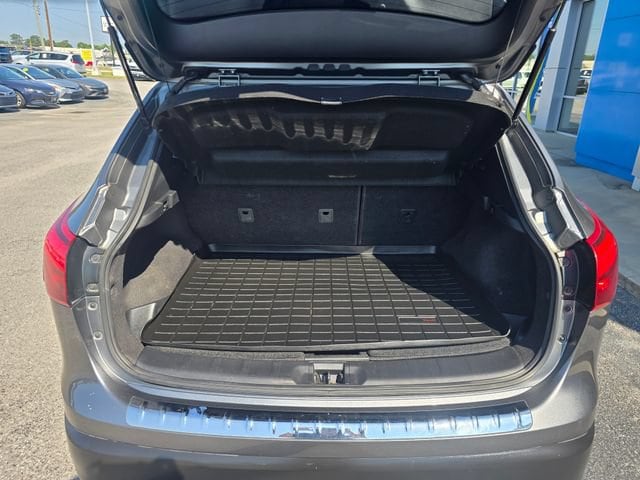 2018 Nissan Rogue Sport 32