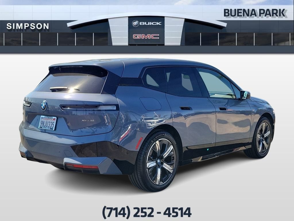 2025 BMW iX xDrive50 photo 3