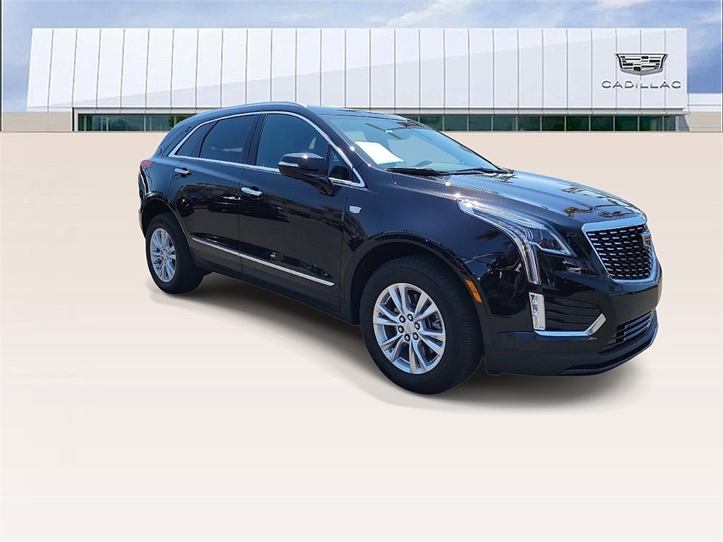 2025 Cadillac XT5 Luxury photo 2