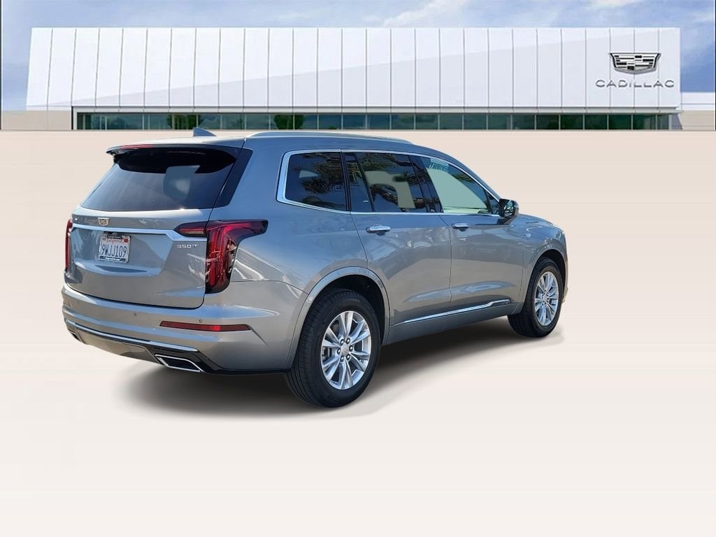 2025 CADILLAC XT6 Luxury photo 3