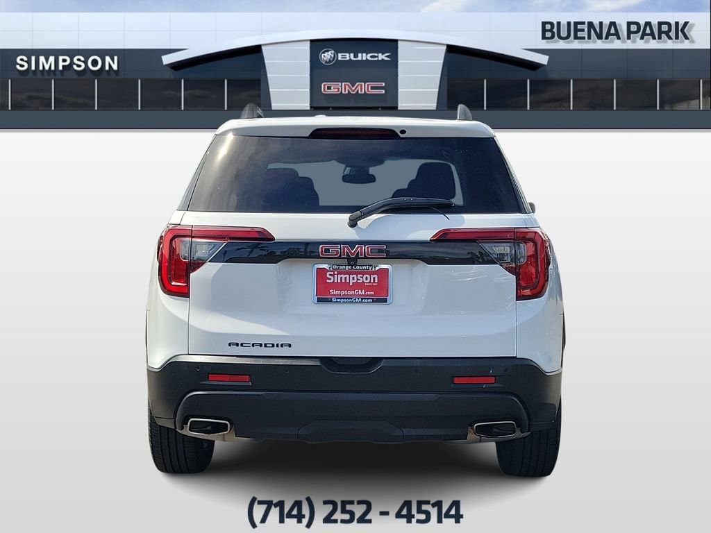 2023 GMC Acadia SLE photo 6
