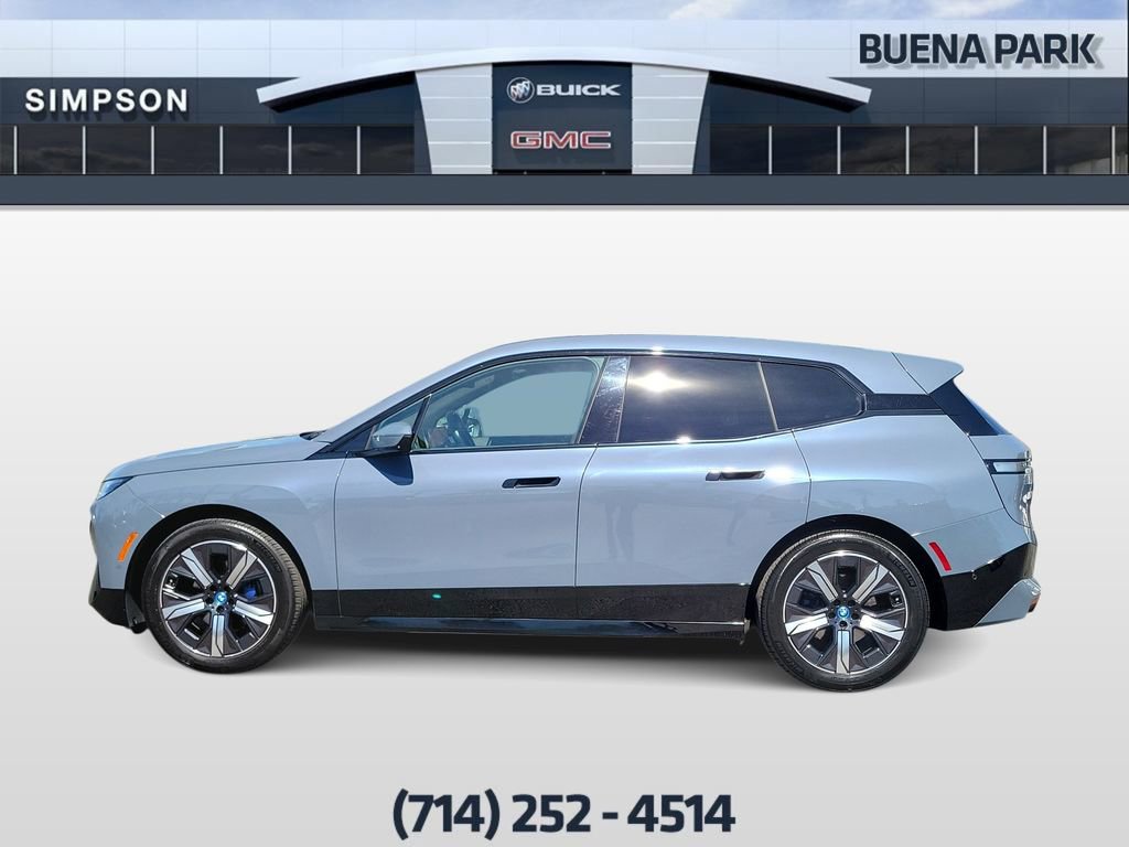 2025 BMW iX xDrive50 photo 4