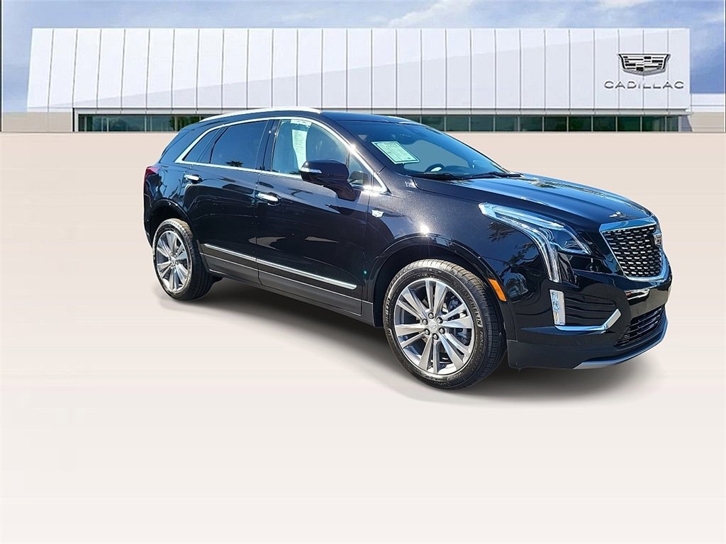 2025 Cadillac XT5 Premium Luxury photo 2