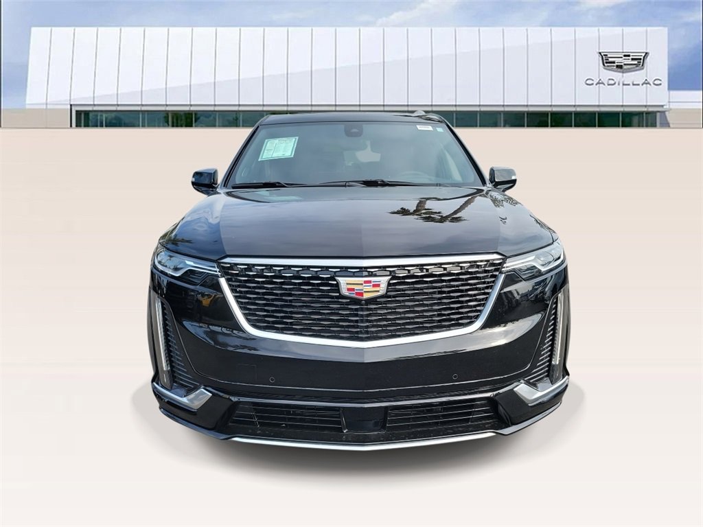 2025 Cadillac XT6 Premium Luxury photo 2