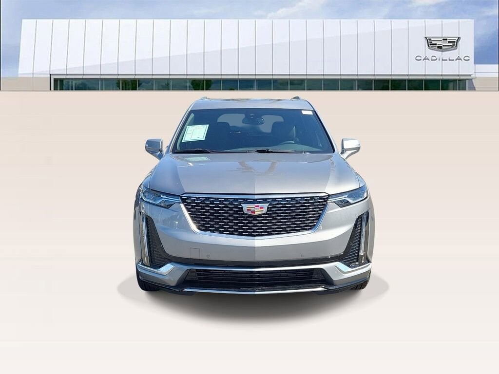 2025 CADILLAC XT6 Luxury photo 2