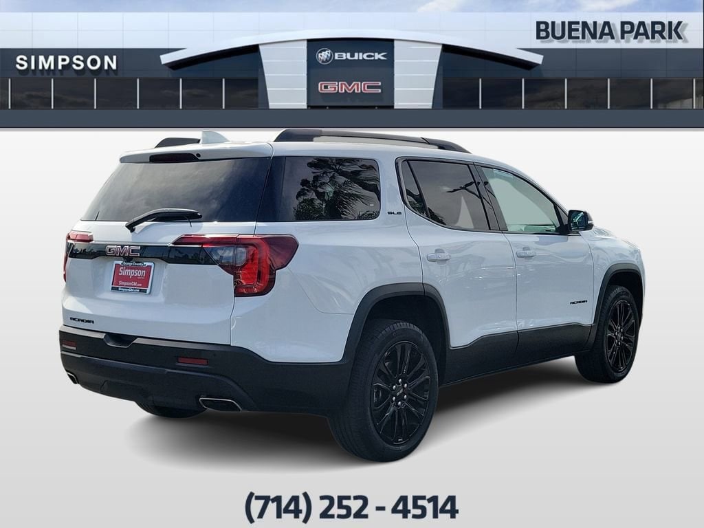 2023 GMC Acadia SLE photo 3