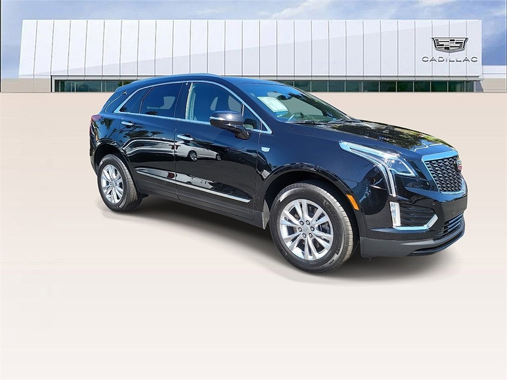 2025 Cadillac XT5 Luxury photo 2