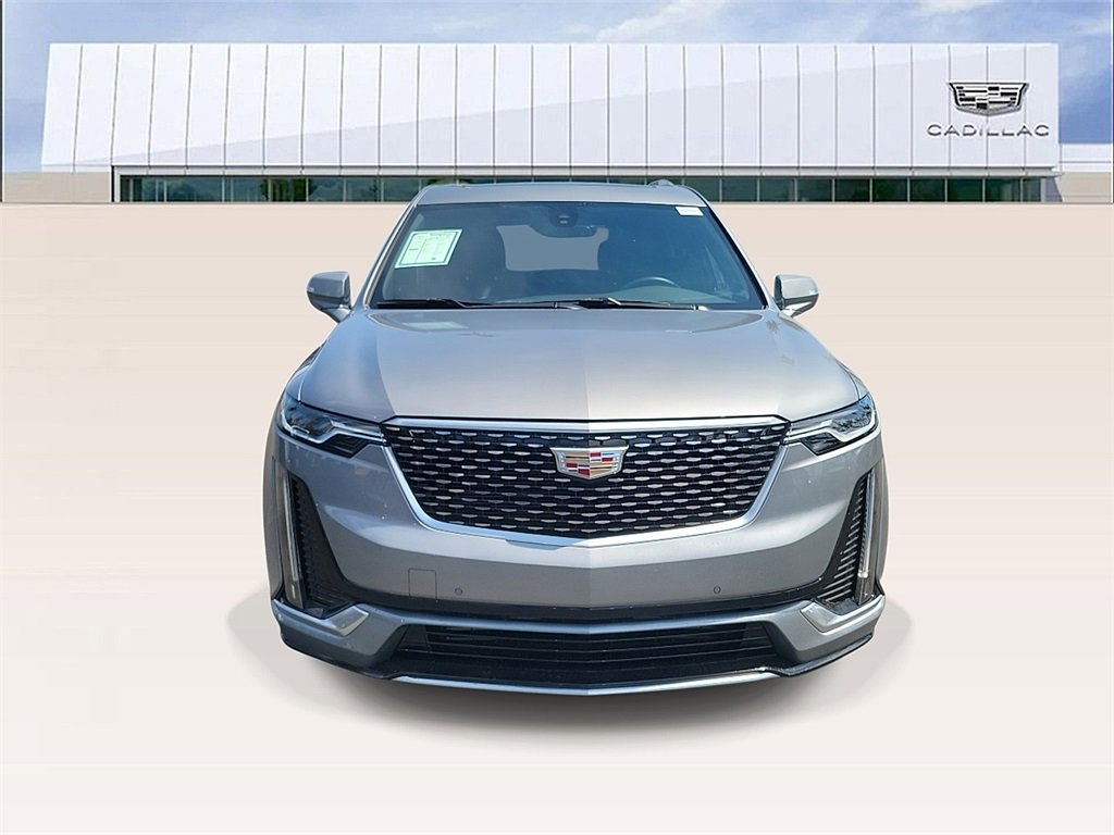 2025 Cadillac XT6 Luxury photo 3