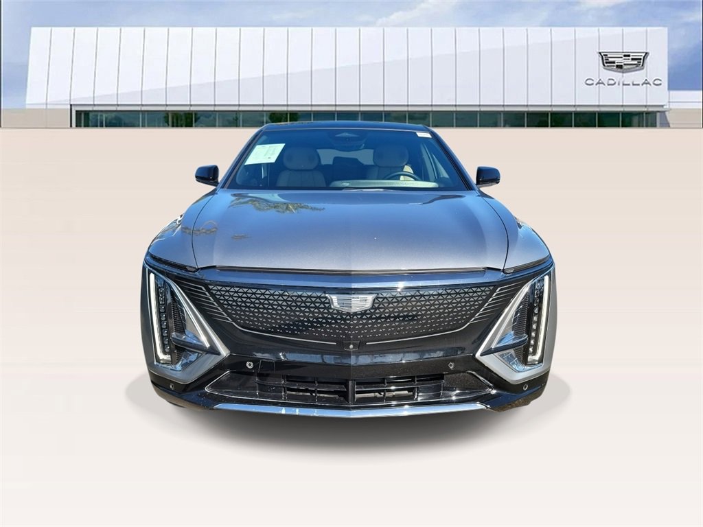2024 Cadillac Lyriq Sport photo 3