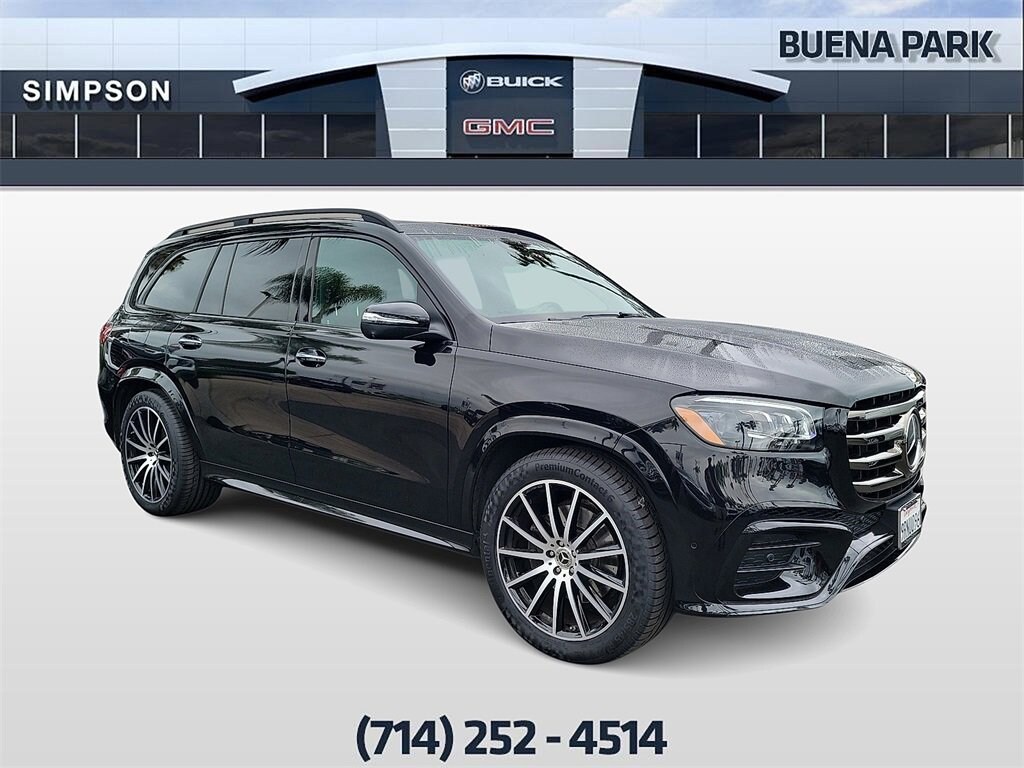 2025 Mercedes Benz GLS 450 4MATIC photo 2