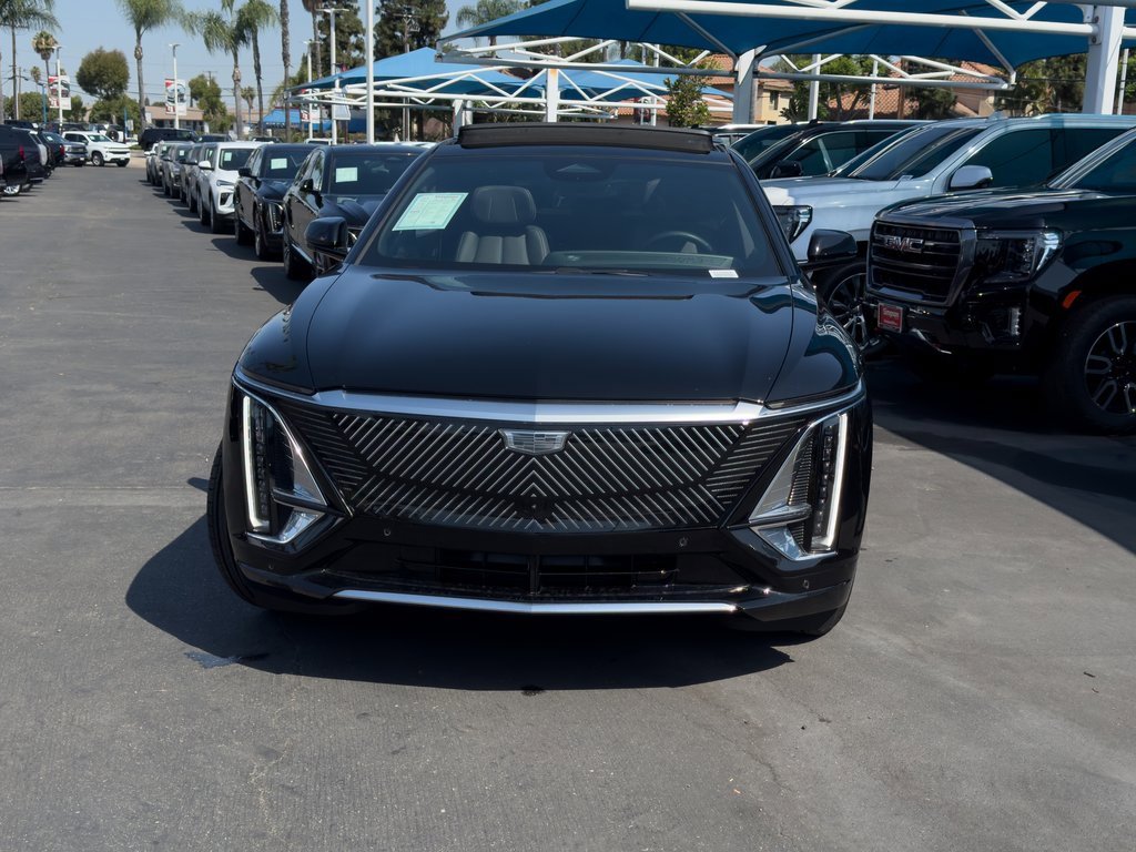 Used 2024 Cadillac LYRIQ Luxury 3 with VIN 1GYKPSRK0RZ125880 for sale in Buena Park, CA