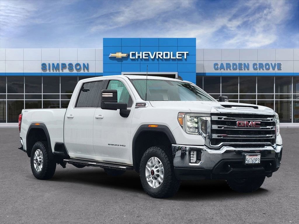 2022 GMC Sierra 4WD Crew Cab Standard Box SLE's photo