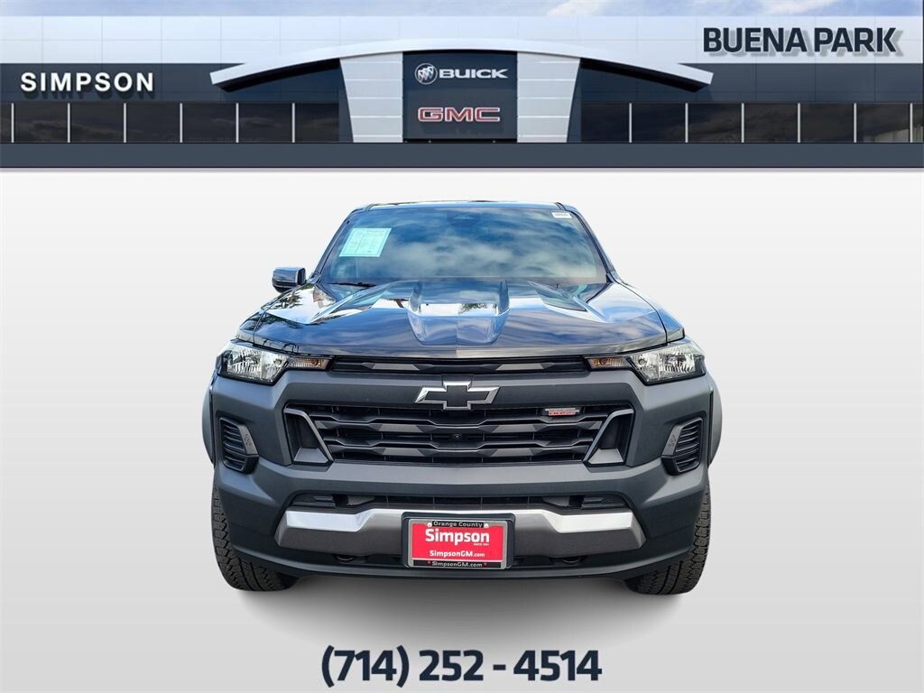 2025 Chevrolet Colorado Trail Boss photo 3