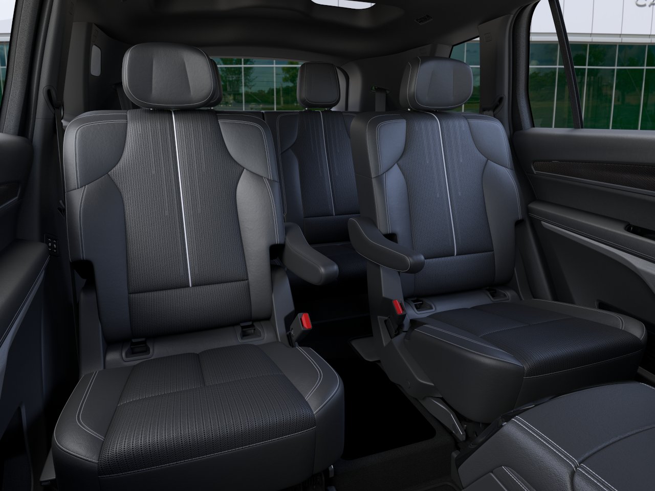 2027 Cadillac VISTIQ Luxury - Photo 17