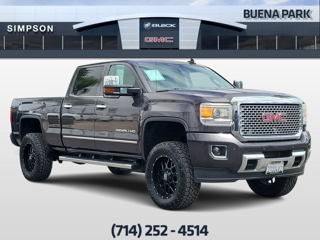 2015 GMC Sierra 4WD Crew Cab Short Box's photo