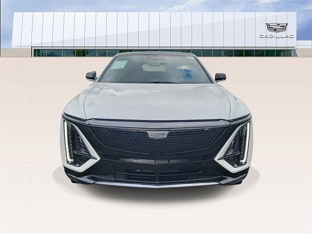 2025 Cadillac Lyriq Sport photo 3