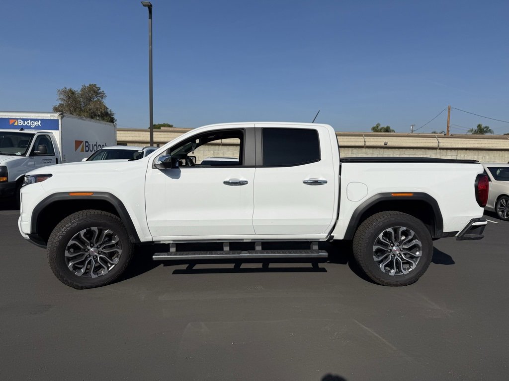 2024 Gmc Canyon Denali photo 2