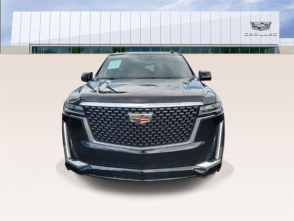 2024 Cadillac Escalade Premium Luxury photo 3