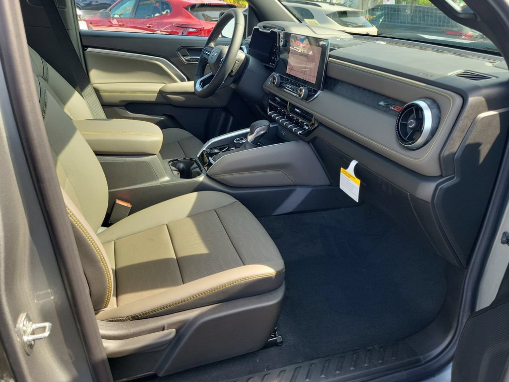 2026 Chevrolet Colorado ZR2 - Photo 16