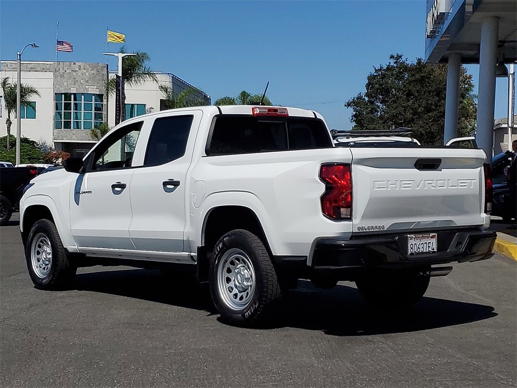 2025 Chevrolet Colorado LT photo 2