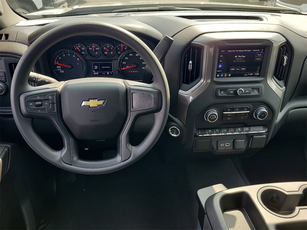2026 Chevrolet Silverado 1500 Custom photo 4