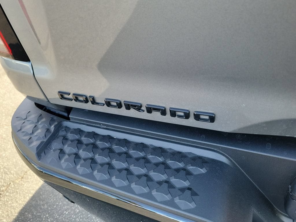 2026 Chevrolet Colorado ZR2 - Photo 21