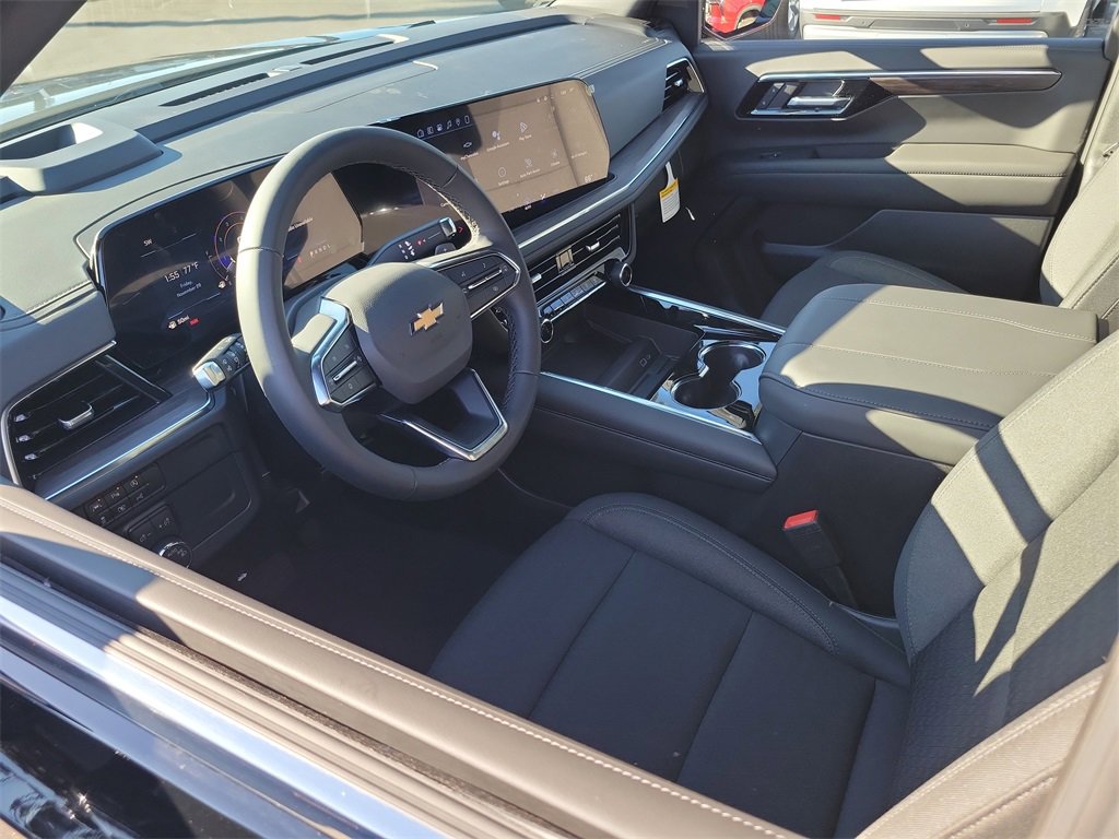 2026 Chevrolet Tahoe LS photo 3