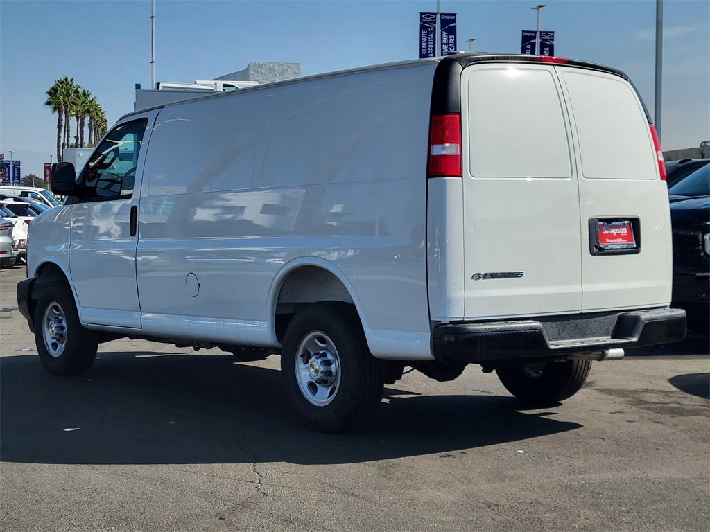 2025 Chevrolet Express Cargo 2500 Van photo 2