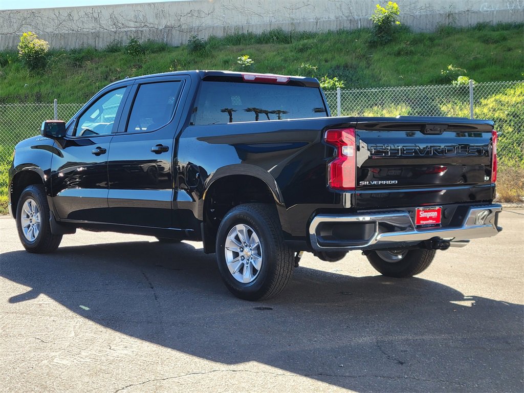 2026 Chevrolet Silverado 1500 LT photo 2