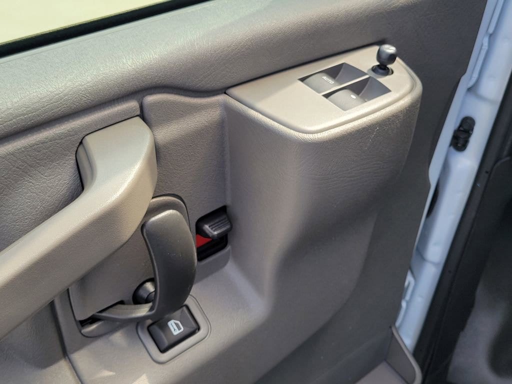 2026 Chevrolet Express Cargo Work Van - Photo 11