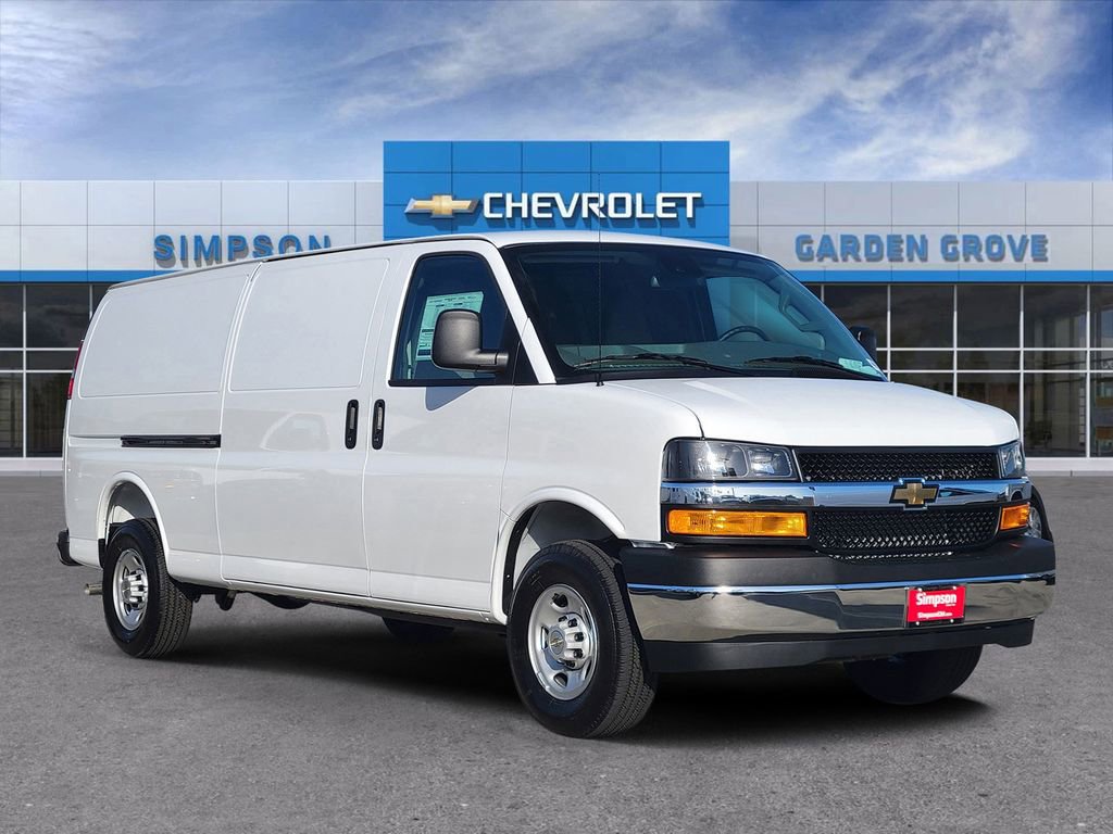 2026 Chevrolet Express 3500 Extended Work Van's photo