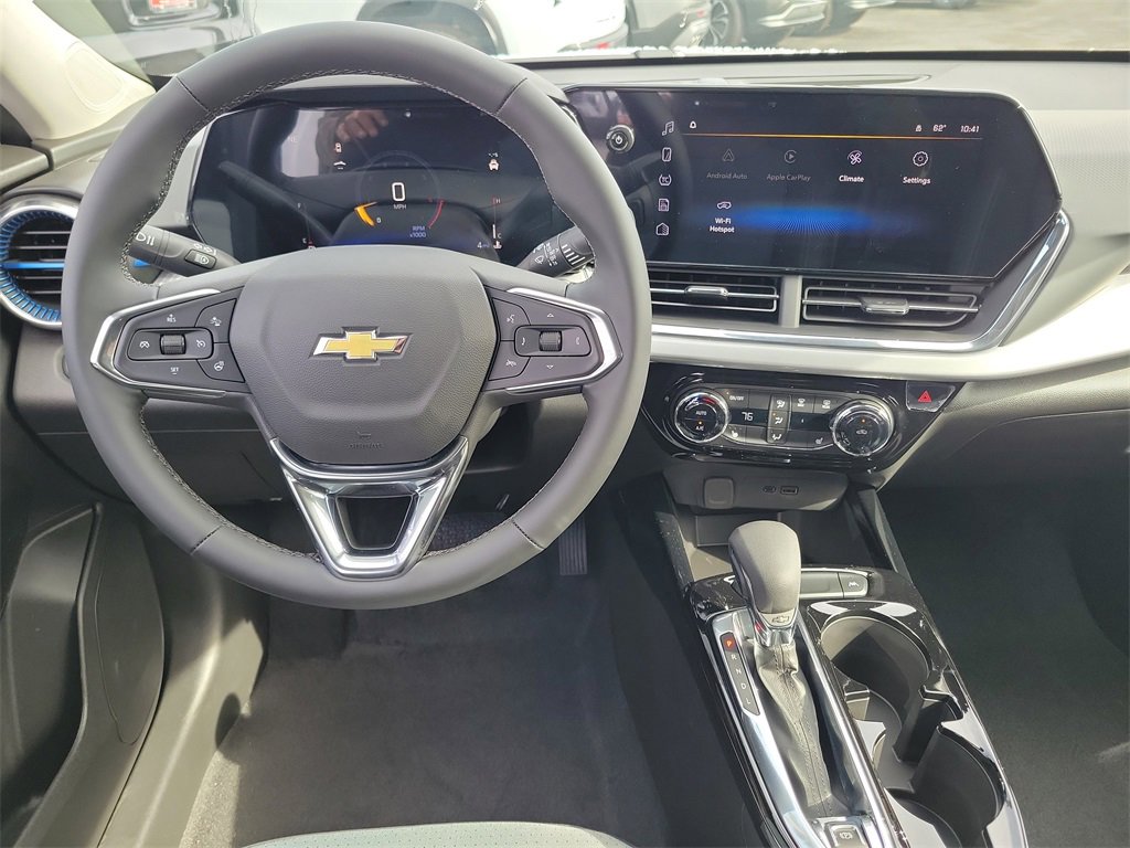 2026 Chevrolet Trax LT photo 2