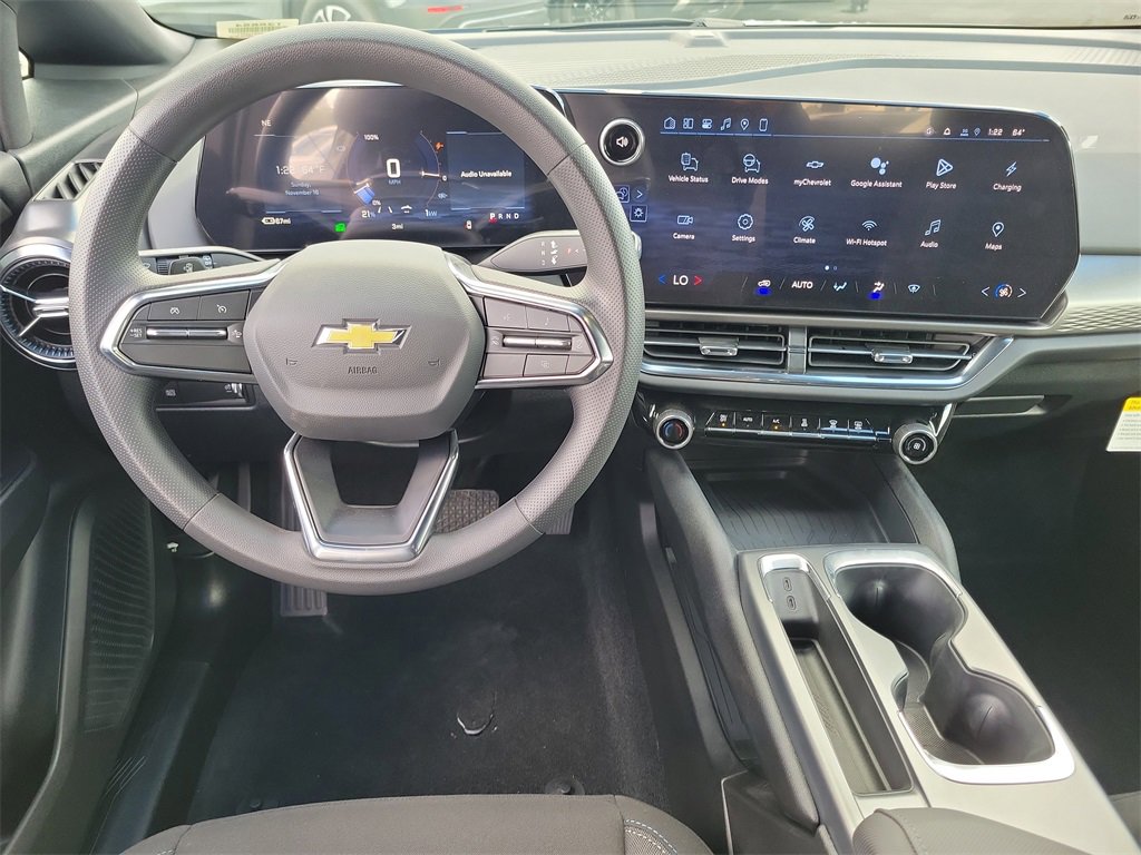 2026 Chevrolet Equinox EV 1LT photo 4