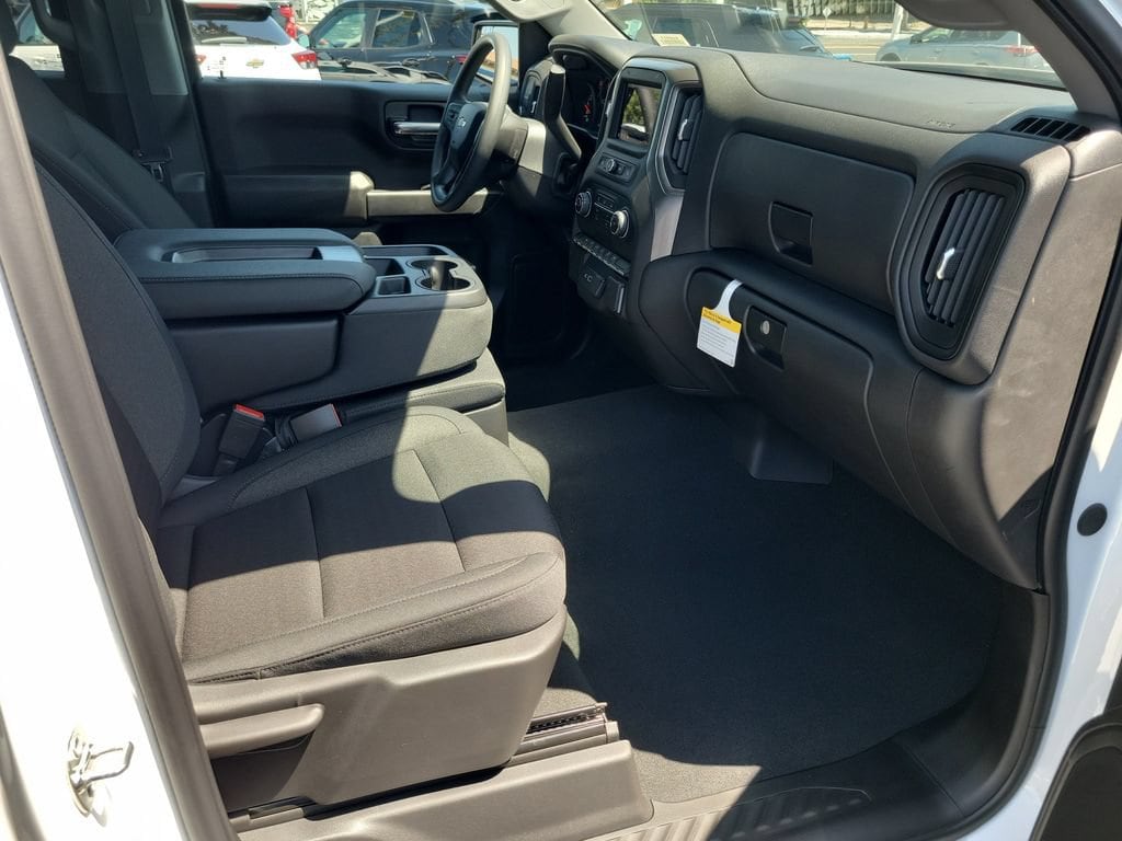 2026 Chevrolet Silverado 1500 Custom - Photo 15