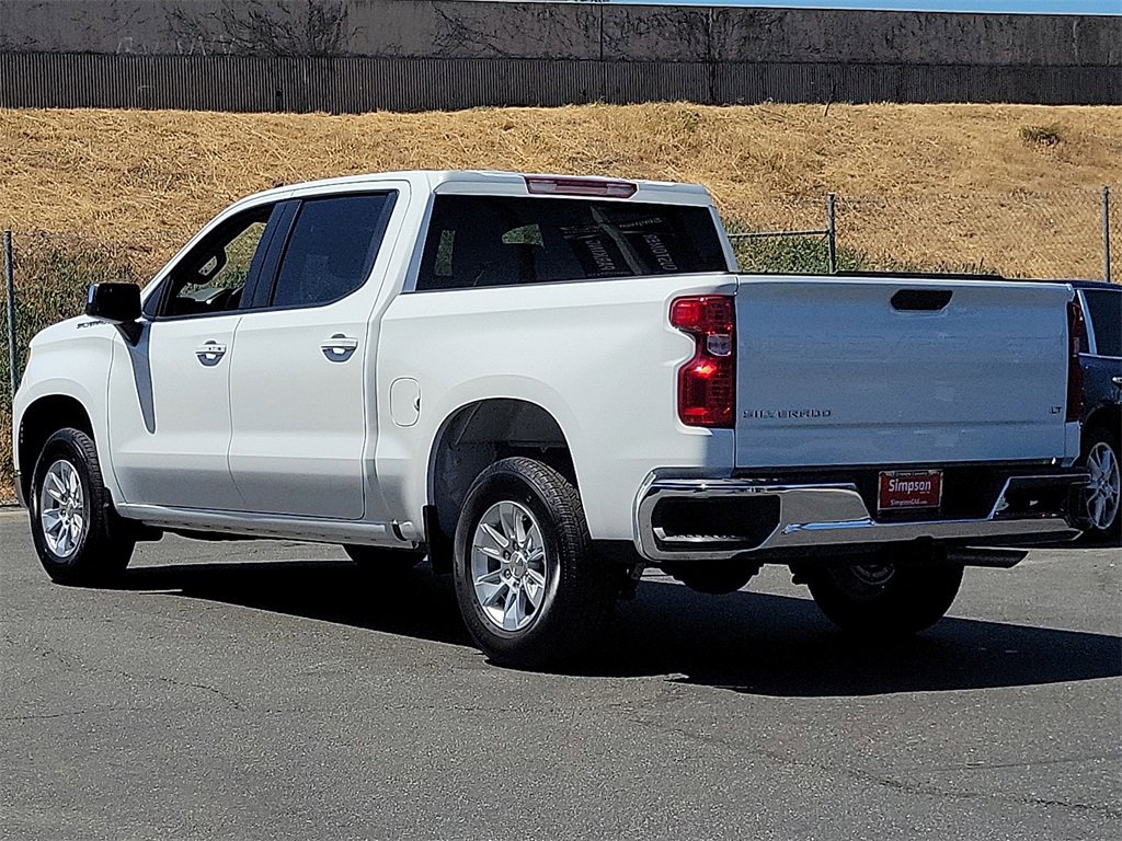 2025 Chevrolet Silverado 1500 LT photo 2