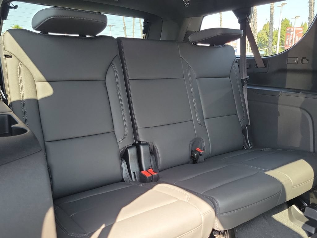 2026 Chevrolet Suburban Z71 - Photo 20