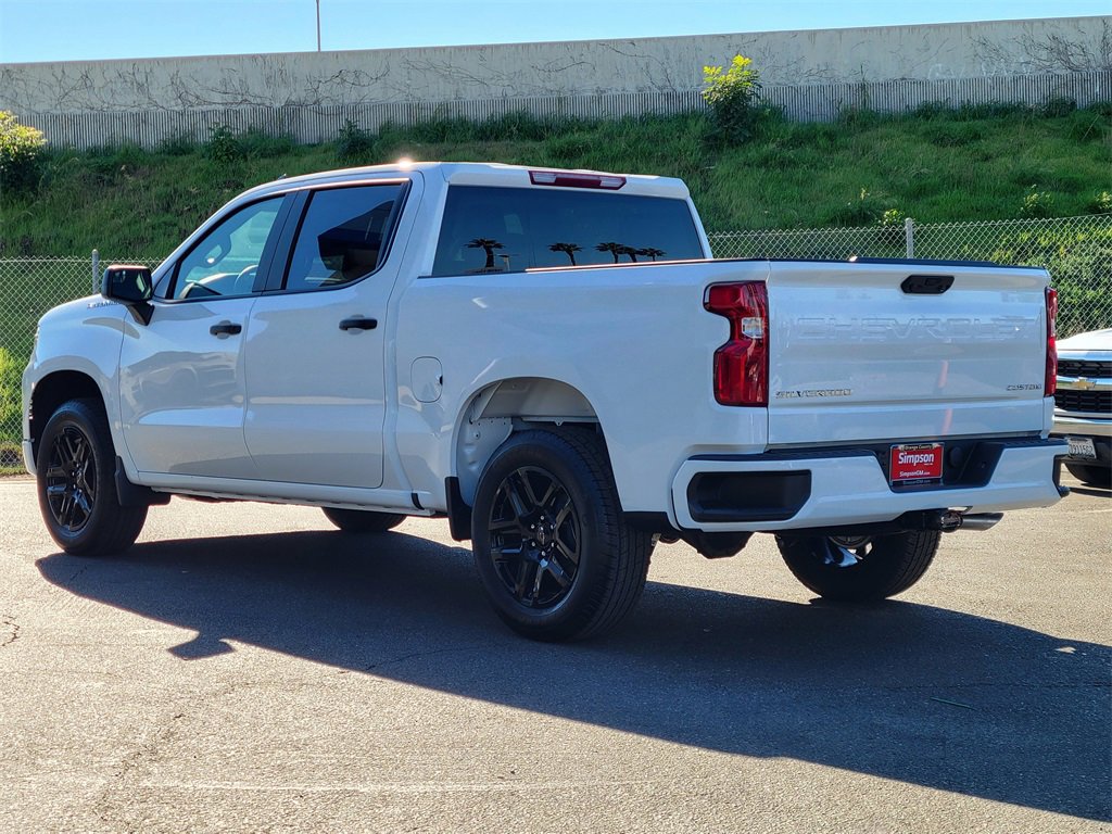 2026 Chevrolet Silverado 1500 Custom photo 2