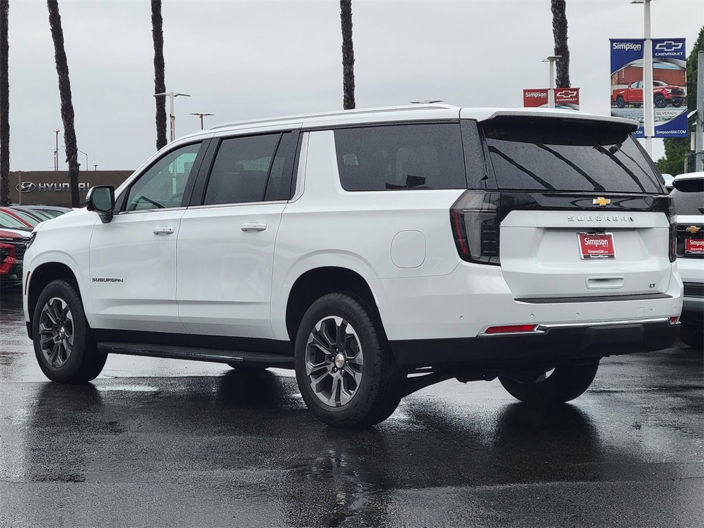 2026 Chevrolet Suburban LT photo 2