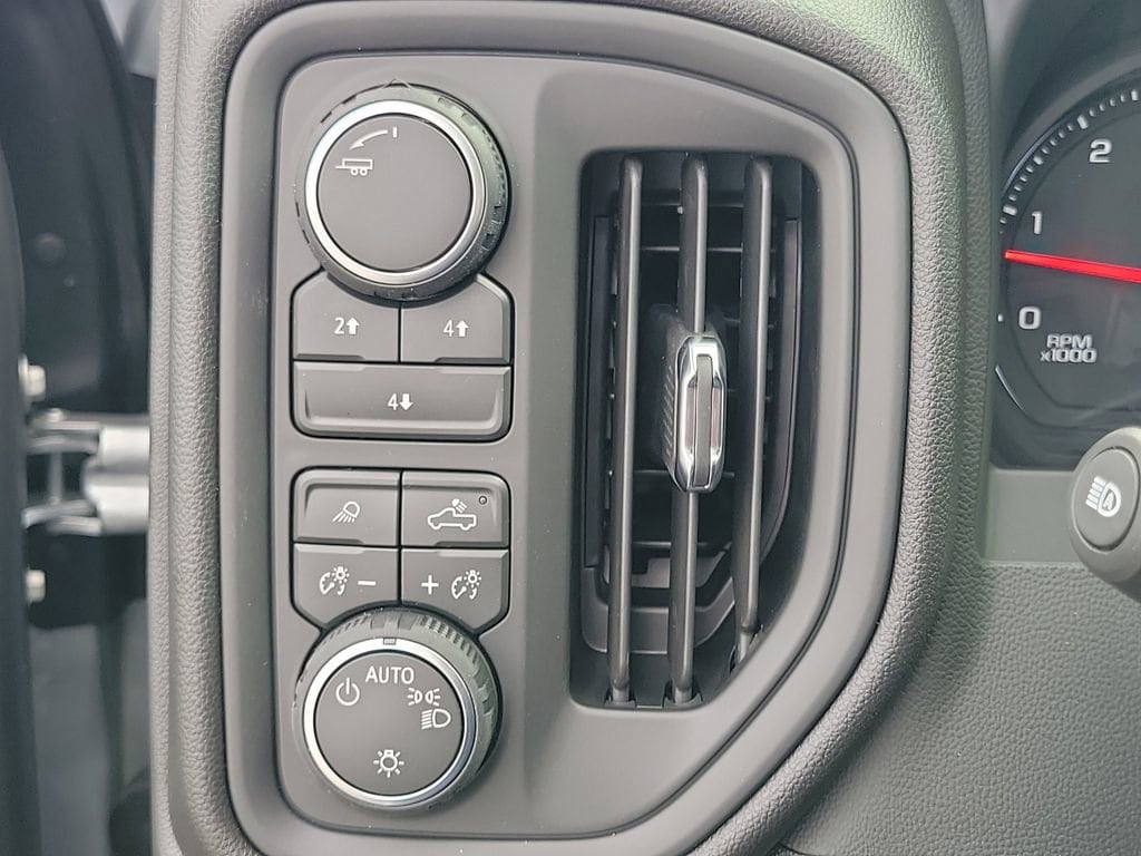 2026 Chevrolet Silverado 2500 HD Custom - Photo 13
