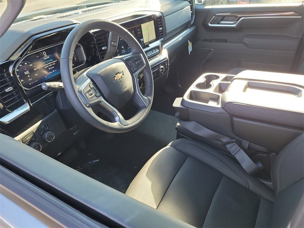 2026 Chevrolet Silverado 1500 LT photo 3