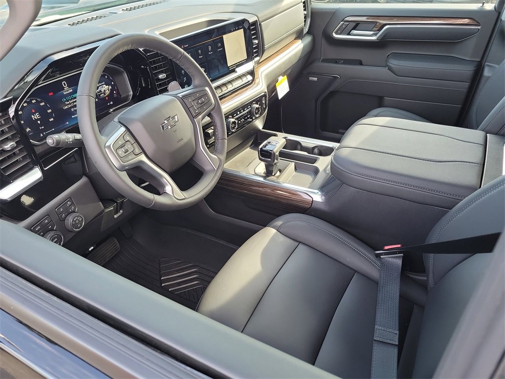 2026 Chevrolet Silverado 1500 LT Trail Boss photo 2