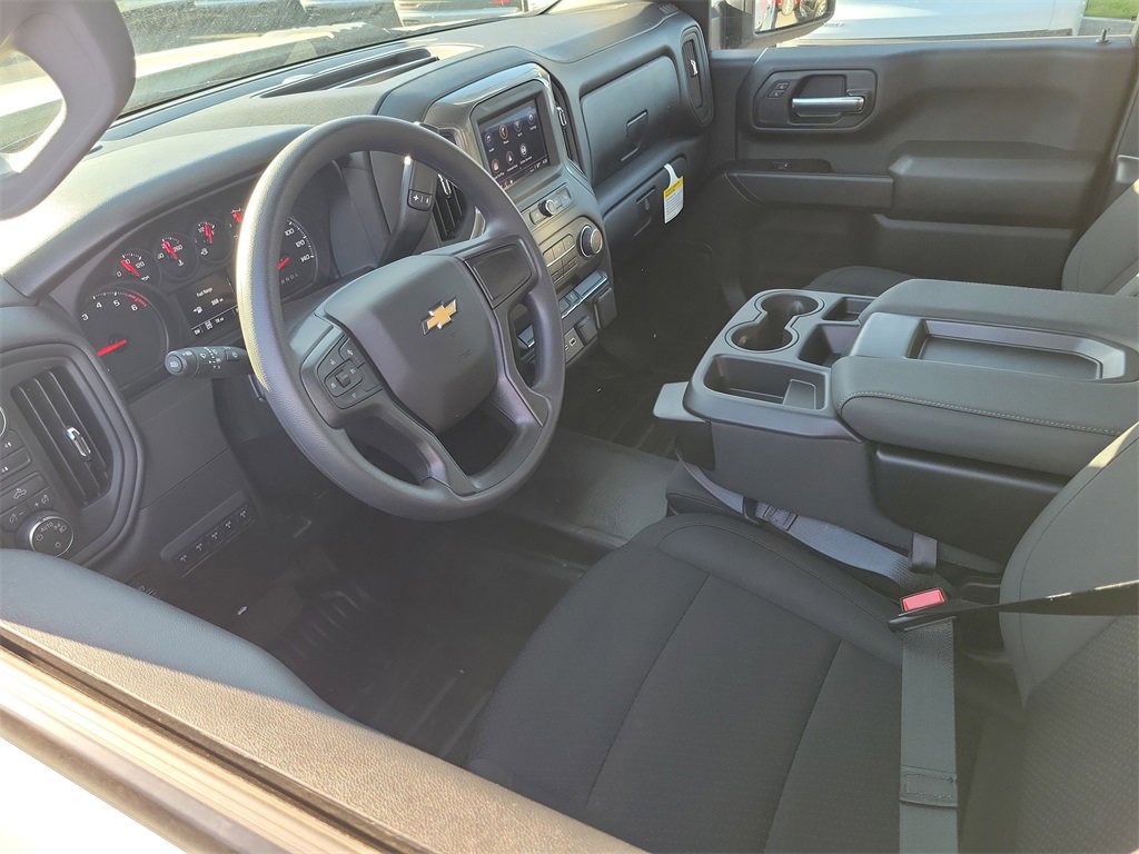 2026 Chevrolet Silverado 2500HD photo 3