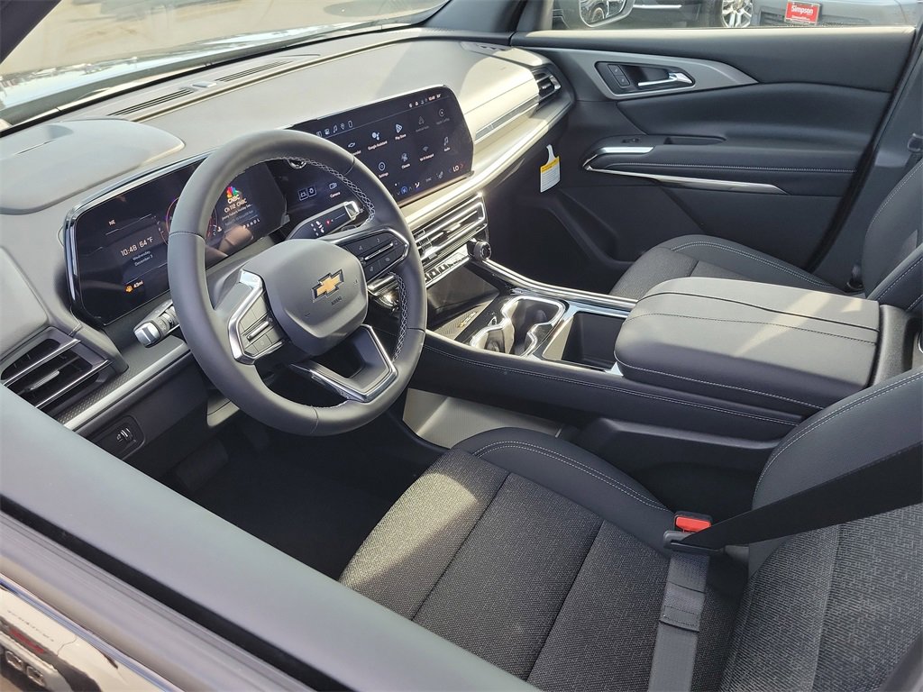 2026 Chevrolet Traverse photo 3