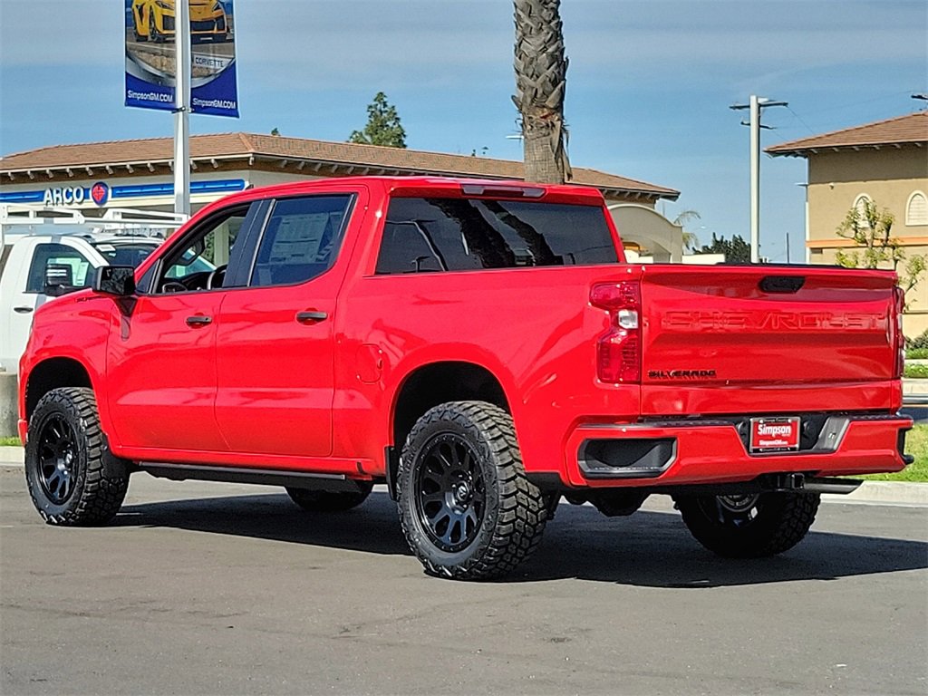 2025 Chevrolet Silverado 1500 Custom photo 2