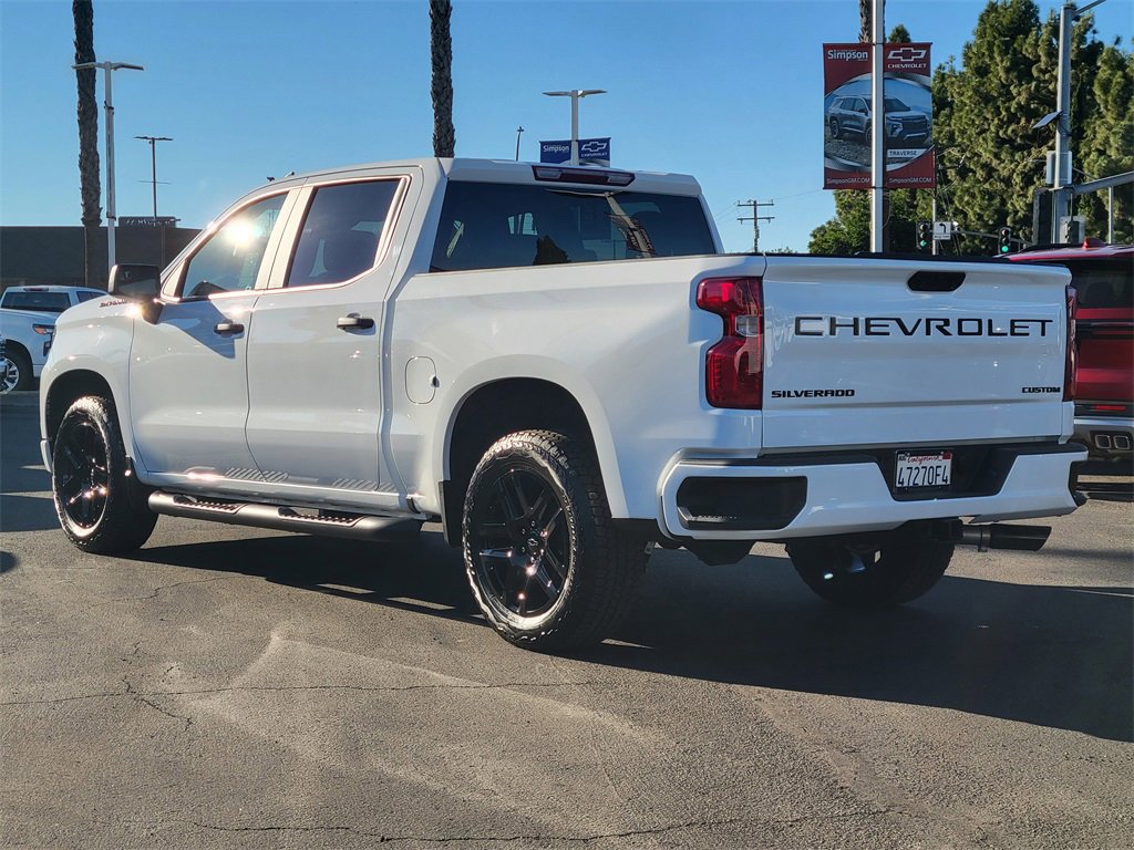 2025 Chevrolet Silverado 1500 Custom photo 2