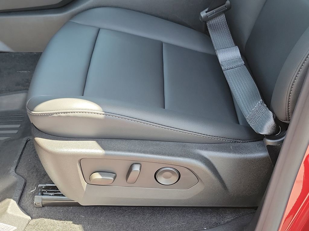 2026 Chevrolet Colorado LT - Photo 15