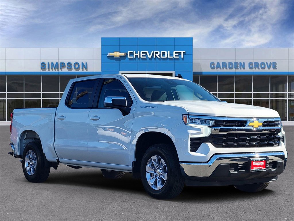 2026 Chevrolet Silverado LT's photo